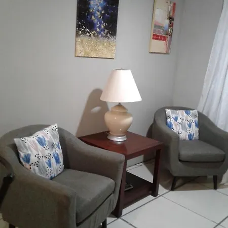 Nuevo Y Remodelado Apartamento En Carolina-3