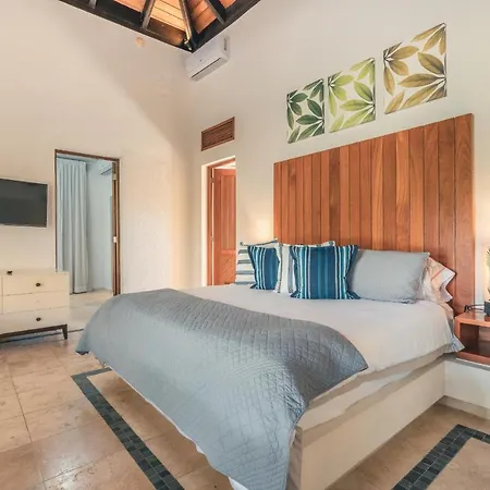Fabulous Villa With Picuzzi At Green Village B843-3