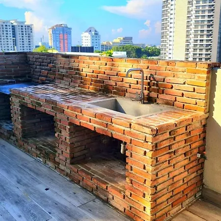 Precioso Apartamento 1Br, Piscina, Gym, Sauna, Vista A La Ciudad-2