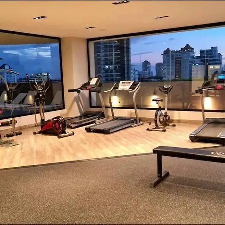 Ocean View Luxurious Condo, Pool,Gym,Sauna,Theater-2