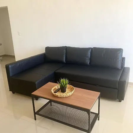 Bright And Spacious Apartment 10 Mins Away From Puj Airport-3