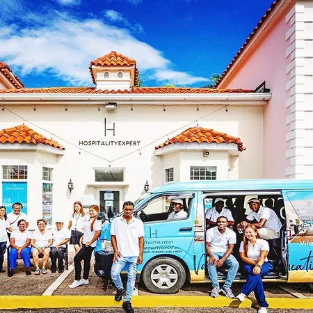 Hospitalityexpert - Frank Pringle'S Historic 2Br Bungalow - Beach & Chef-3