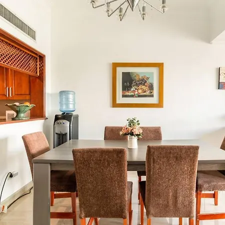 Luxurious 2Bdr Condo Located In Prestigious Tower.-2