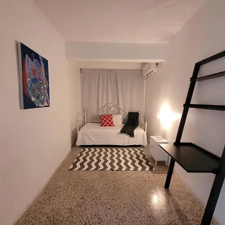 Jb23 Apts 3 Bedroom Apartment Near Airport-2