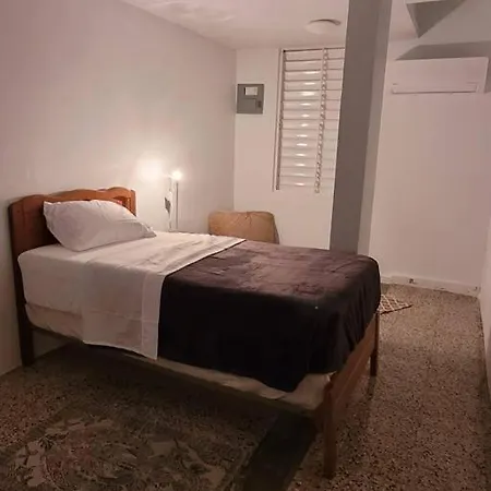 Jb23 Apts 4 Bedroom Apt Near Airport-2