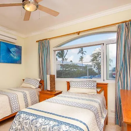 2 Bedroom Apart Steps From The Beach-3