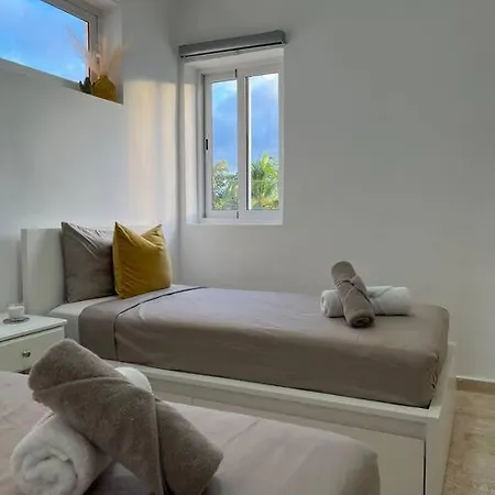 Modern Apartment With Ocean View-3