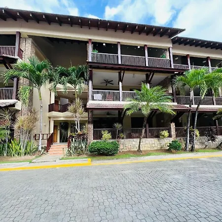 Lovely Beachfront 2 Bedrooms Condo With 2 Pools-3