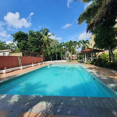 Apartment 3 Minutes From The Beach-2