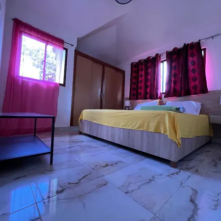 La Piazzetta Suite Los Corales Beach & Pool-2