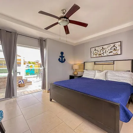 Gorgeous 1 Bedroom Ph Apartment W Jacuzzi-3