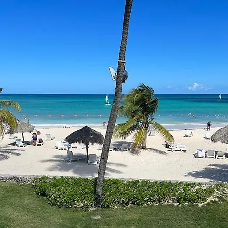 Oceanfront Luxury 3 Bedroom Apartment-3