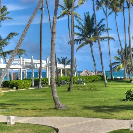 Exclusive Beachfront Apartment - H-202-3