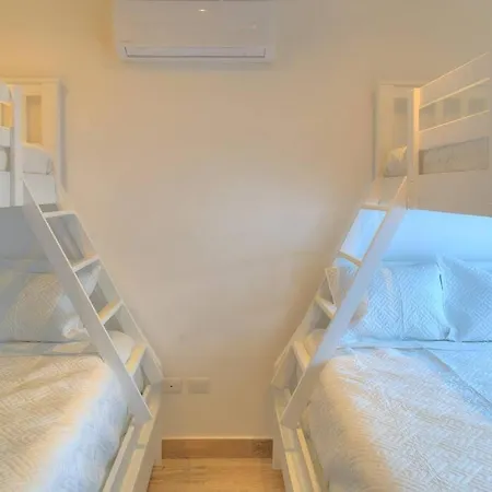 Gorgeous Apartment In The Heart Of Paradise - H201-3