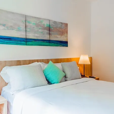 Beautifull 2 Bedroom Few Steps From The Beach -2-2