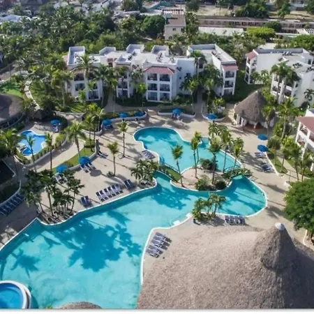 The Luxurious Space Of Hamaca Resort-3