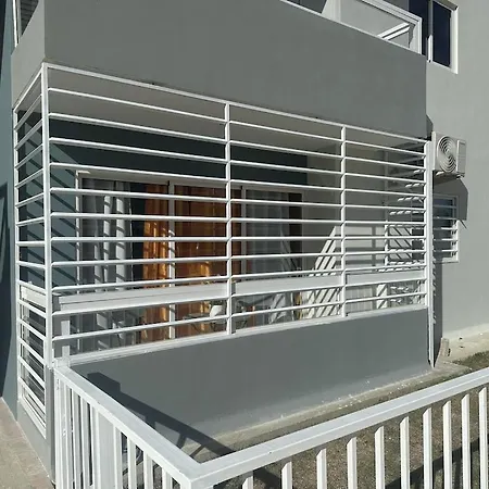 Cozy Stylish Apartment, Perfect Location!-3