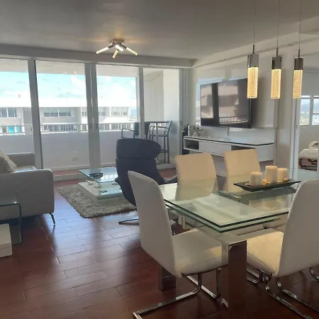 2 Bedrooms 2 Bathrooms Beach Front Apt @ Coral-2