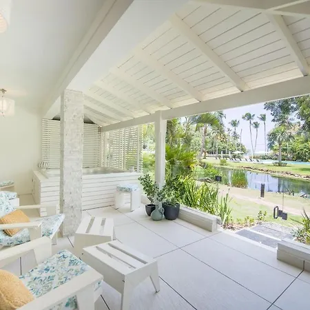 Aquamare Beachview Luxury Apartments-2