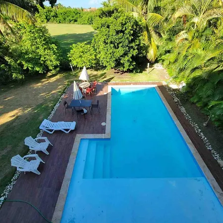 Spacious Trendy Villa At Metro Country Club-3