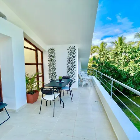 Spacious Trendy Villa At Metro Country Club-2