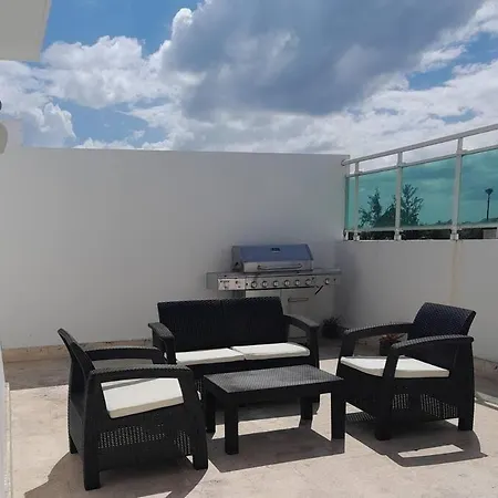 Metro Penthouse-2