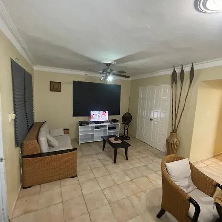 Cheap Bedroom In Shared Apartment Near The Beach-2
