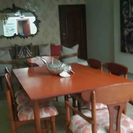 Casa Agate - 2 BR Condo w/Parking Gazcue-2