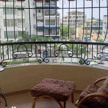 Casa Agate - 2 BR Condo w/Parking Gazcue-3