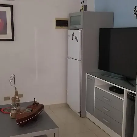 Apartment With 2 Bedrooms, Swimming Pool And Beach-3
