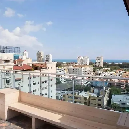 Modern 8Th Floor Condo With Pool & Sauna-2