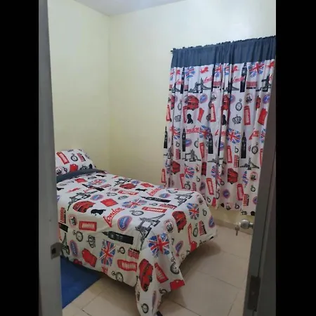 House With Pool 5 Min To The Airport Las Americas-2