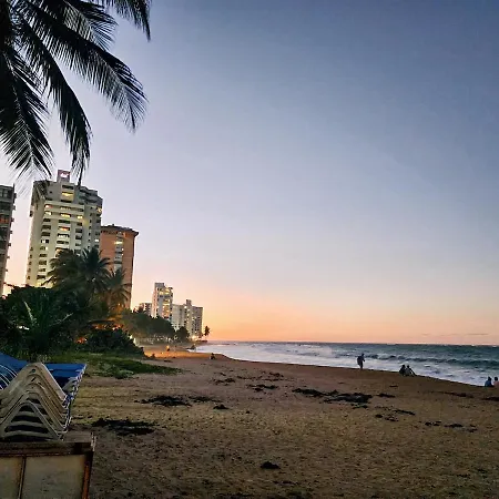Breathtaking 3-Br Beachside Apt-2