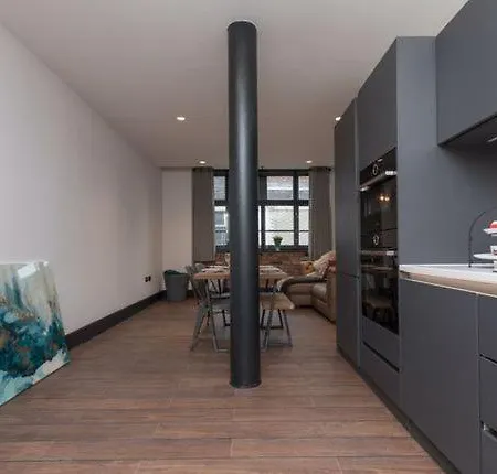 Empire Penthouse-3