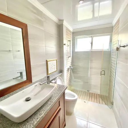 Amplio Y Moderno Apartamento Ubicado En Eden Caribe A 5 Minutos De La Playa-2