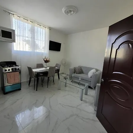 Departamento Luna En Santo Domingo-3