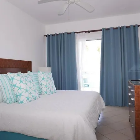 Amazing 2Bdr Penth Walking Distance To The Beach-3