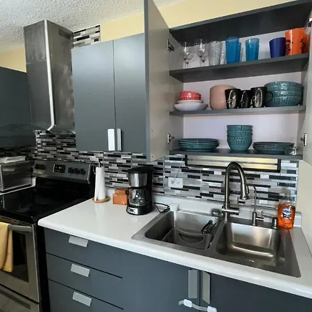 Newly Renovated Modern Apartment In San Juan Center With Backup Electricity And Gated Security 602-2