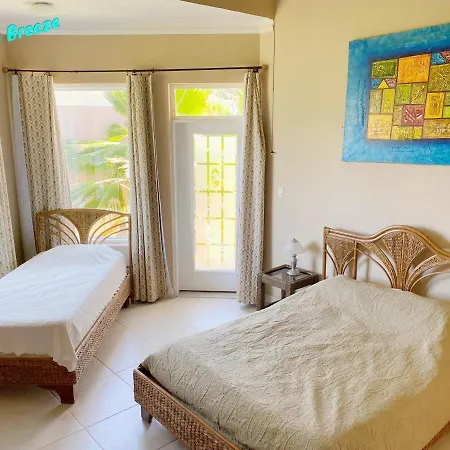 3Br Seaside Penthouse - Beach Front-2