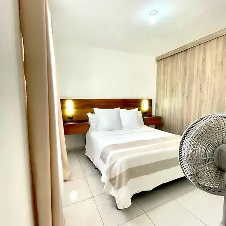Disfruta Con Tu Familia O Amigos Aptos Con Piscina-3