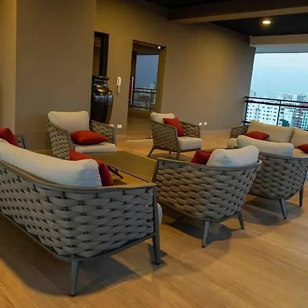 Cozy Apartment City Center Gym Pool-3