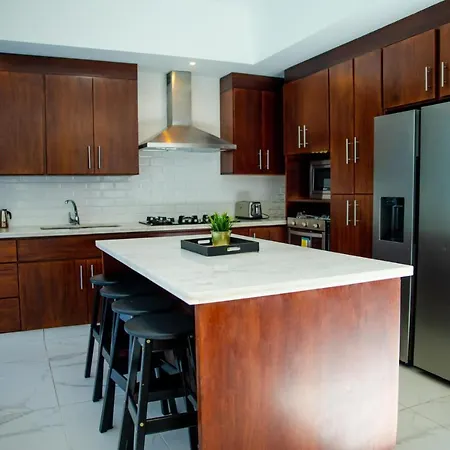 Villa Montreal-3