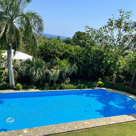Beautiful 2 Bed/Bath With Great View Near Beach-3