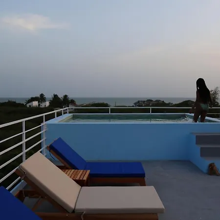 Villamerissa Nestled Between Two Beach, Short Walk To Shopping & Entertainment-3