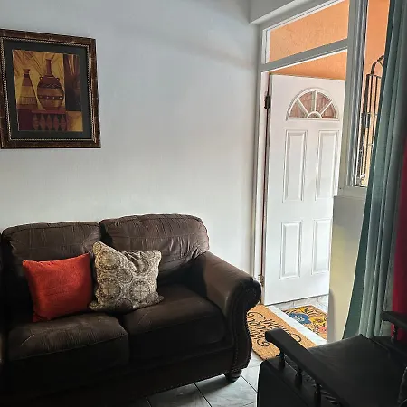 Sleeps2 - Private Pool - King Bed - Aircon-2