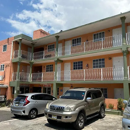 Tropical Manor Inn - Kingston-2