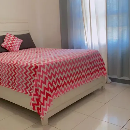 Weekendz- Cozy 2Brd Suite-3