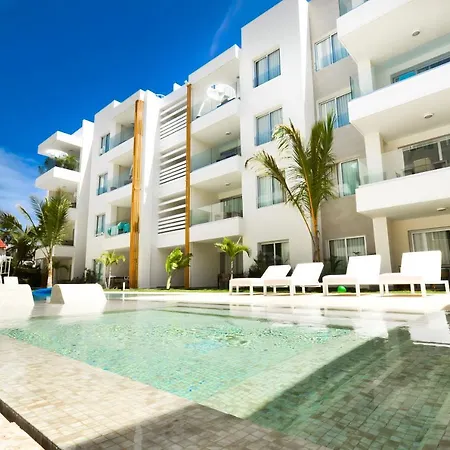 Beach Garden I F3 Luxury Condo-2