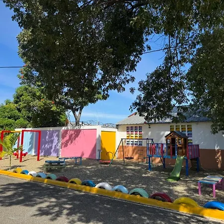 El más completo, a menos de 5 minutos de la playa, free wifi fuera del alojamiento-2