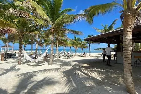 Hospitalityexpert Charming 4 Bedroom Villa Sleeps 10 - Pool Hot Tub Beach & Private Chef-2